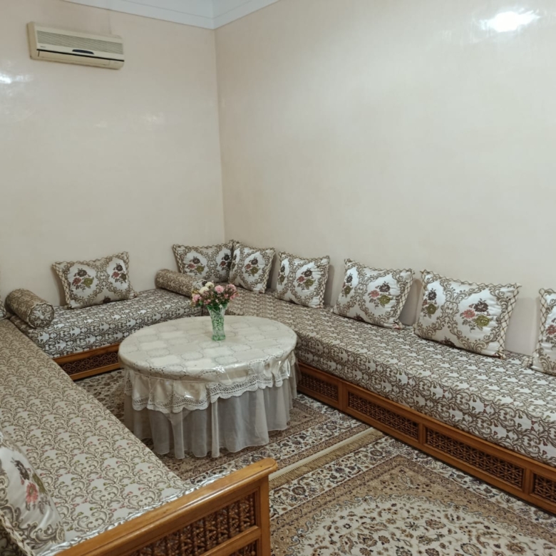 Riad 170m2 a rénové arts ghzail