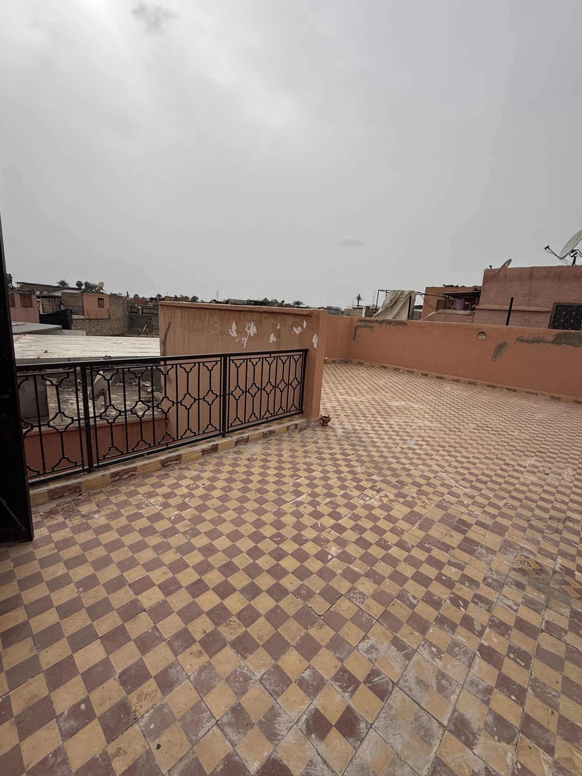 00d3b56e-addc-4765-a02e-e9d034c3b8f2-IMG_1829 Riad Titré 120M2 – Mosquée Bab Doukalla