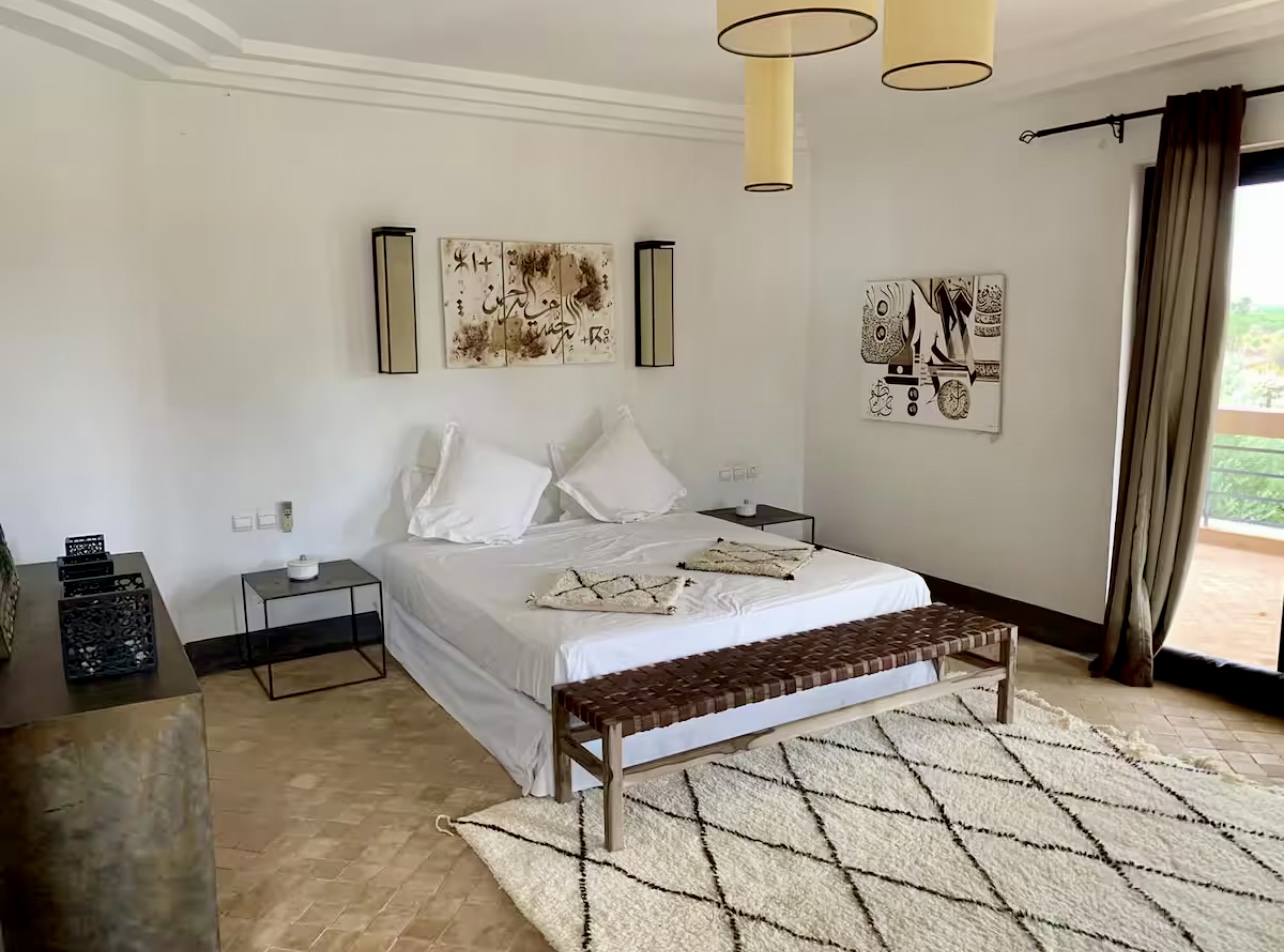 Très beau domaine de 12000 m2, villa 4 suites