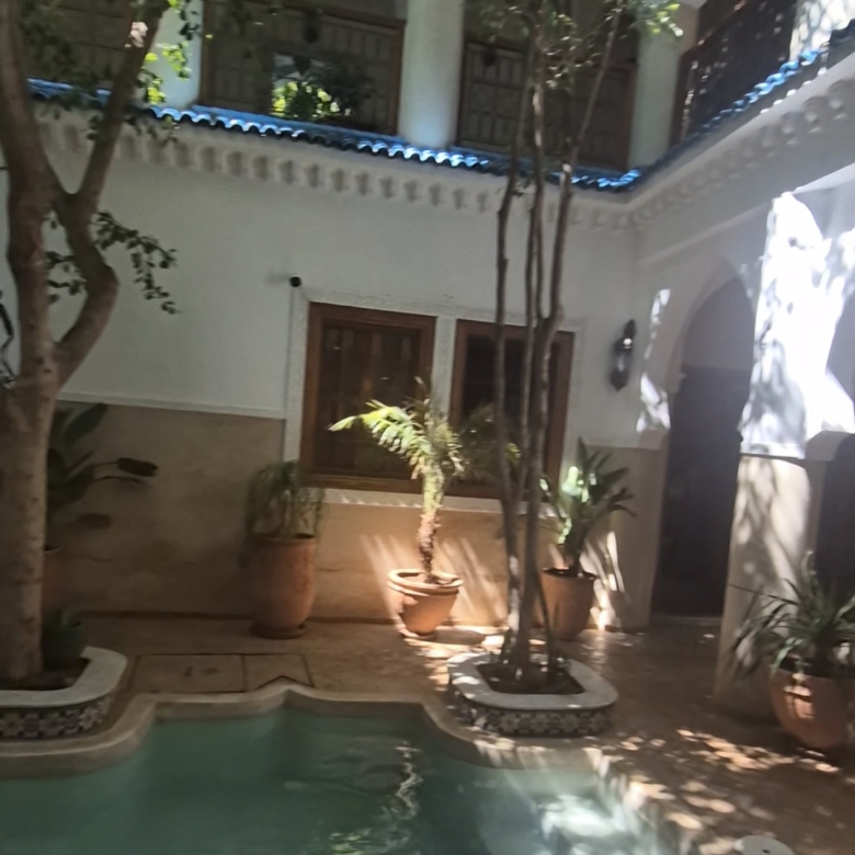 Très beau Riad avec autorisation – Riad Laarouss