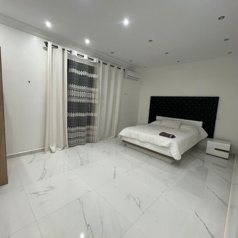 Villa à Vendre Km 18 Route d’ourika – 5 Suites