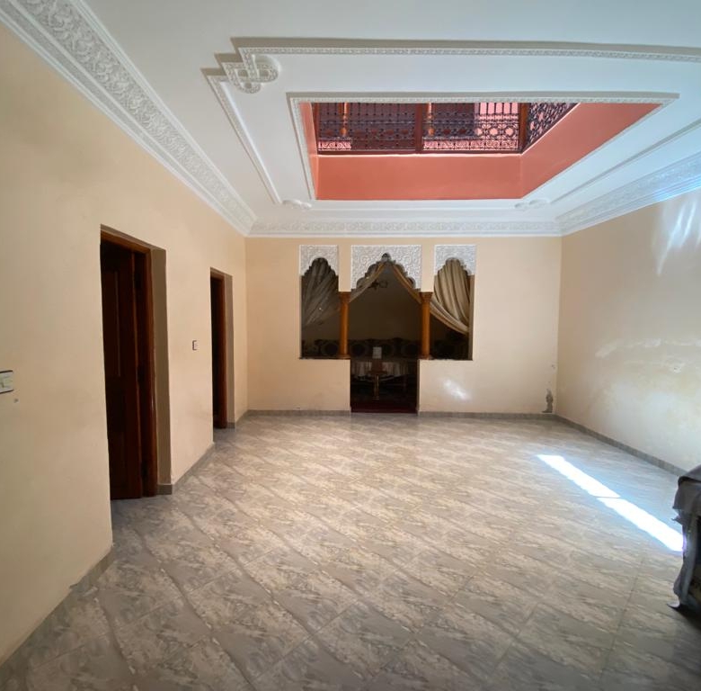 Riad 94m2 Melkia à rénover à Laksour