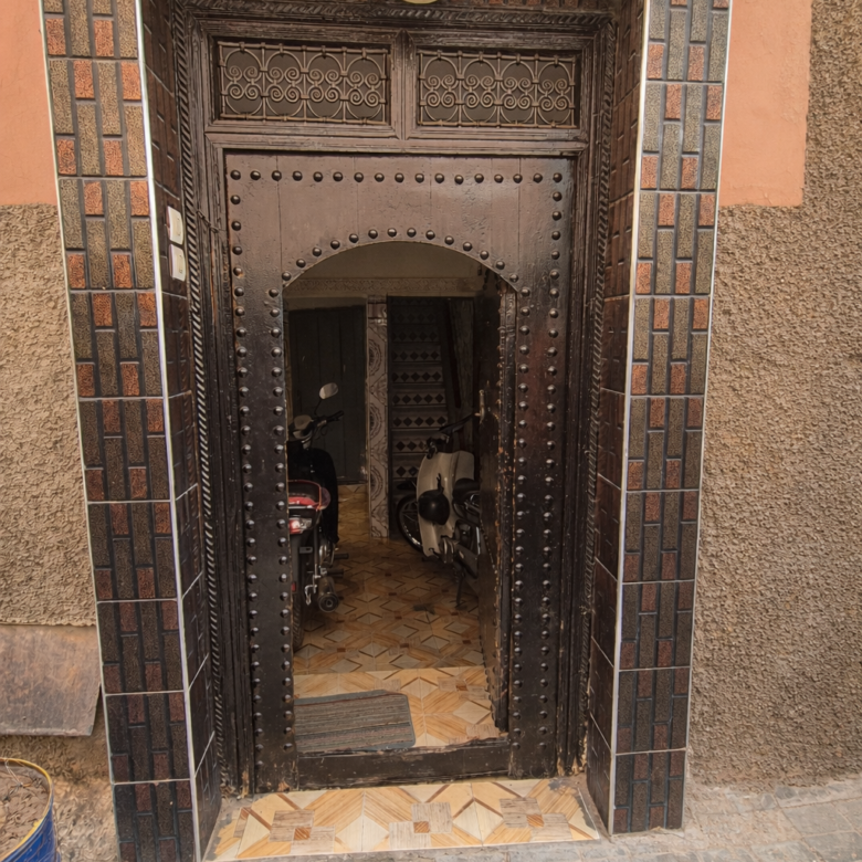 Riad 88m2 Titré calme à rénover Babdoukala