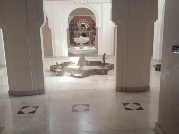 Villa route fez 550m2 Urgent