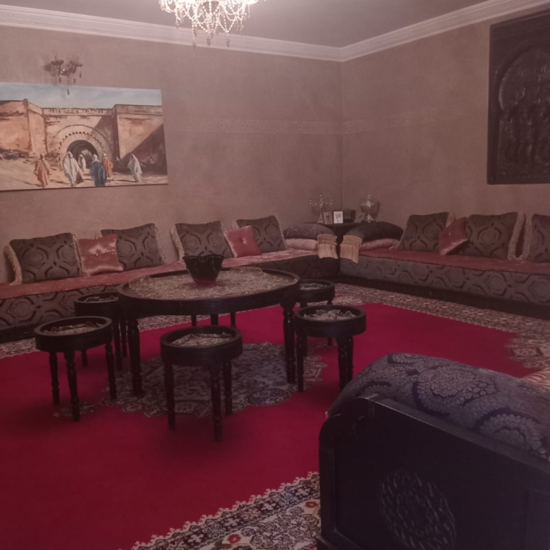 Villa route fez 550m2 Urgent
