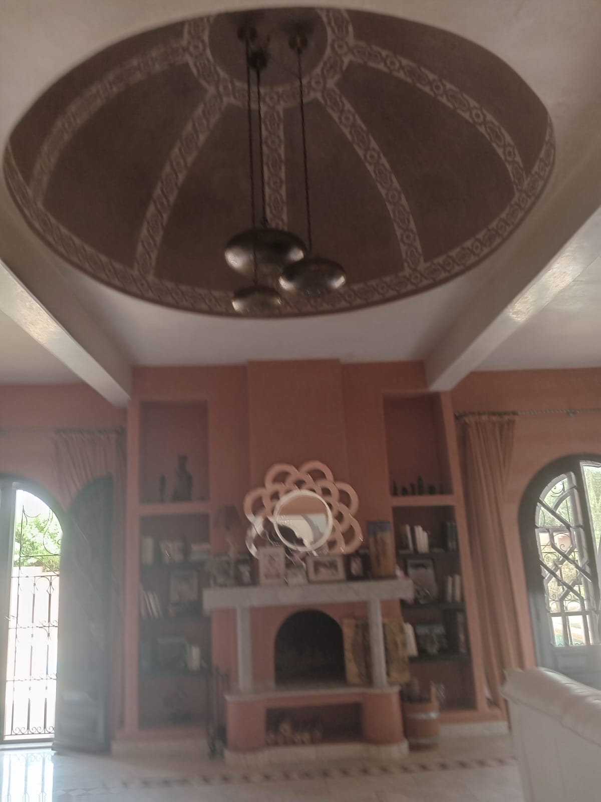 Villa route fez 550m2 Urgent