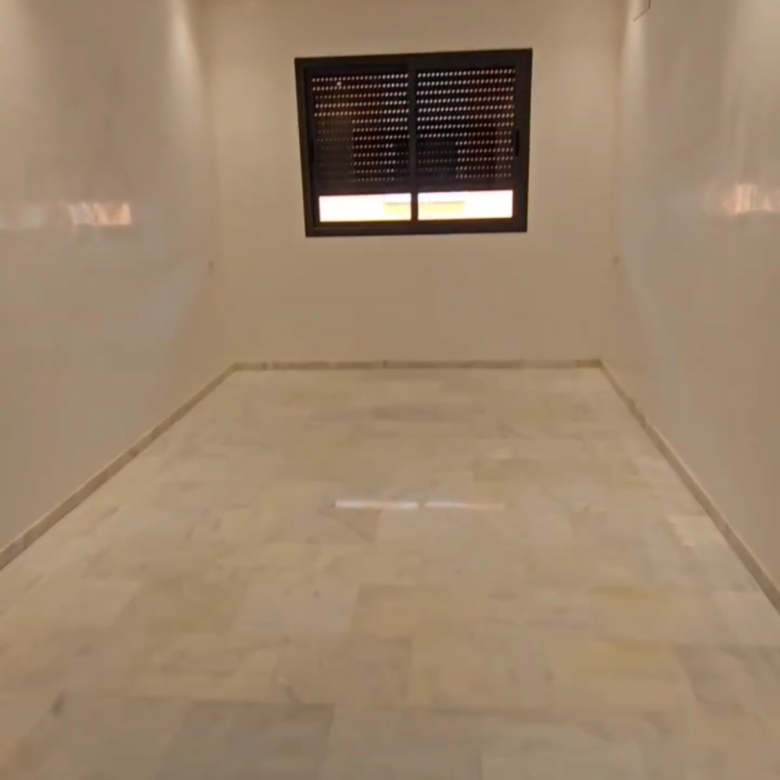Appartement 84m² – 2 chambres – Quartier Bouaakaz