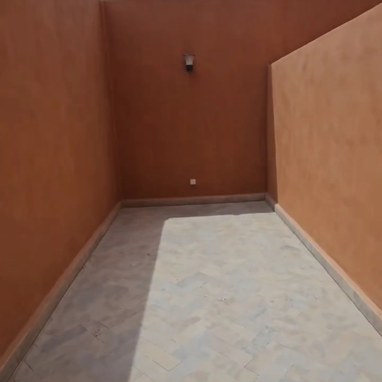 Appartement 84m² – 2 chambres – Quartier Bouaakaz