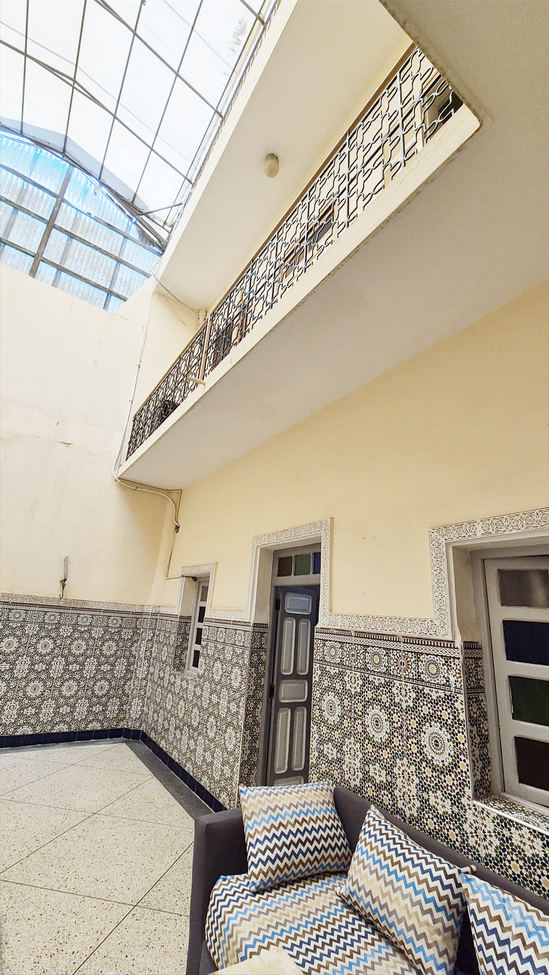 1753355978333-replicate-prediction-9djrphvye9rg80cr7gkvae8bc0 Riad Melkia 120m² à Rénover à Bab Doukkala