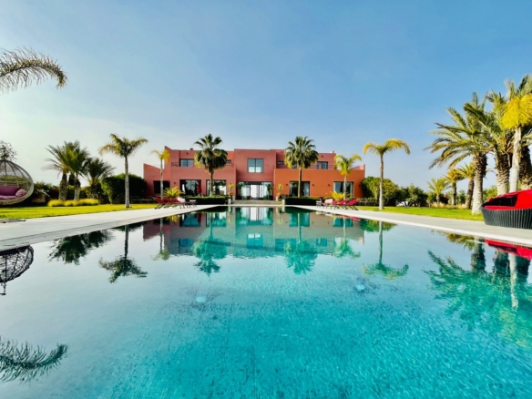 Villa contemporaine 1 Hectare Route du Barrage – 5 Suites