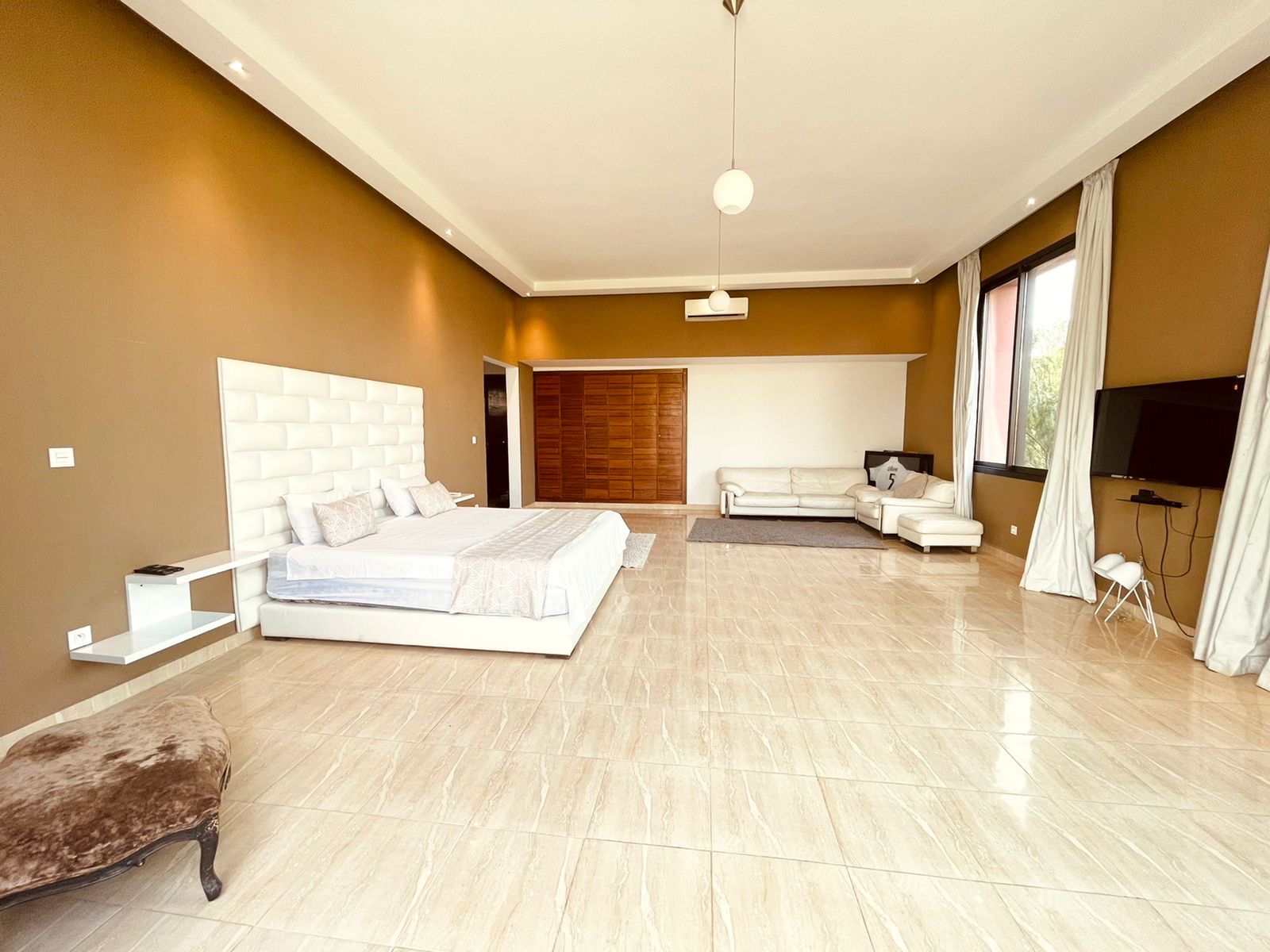 Villa contemporaine 1 Hectare Route du Barrage – 5 Suites