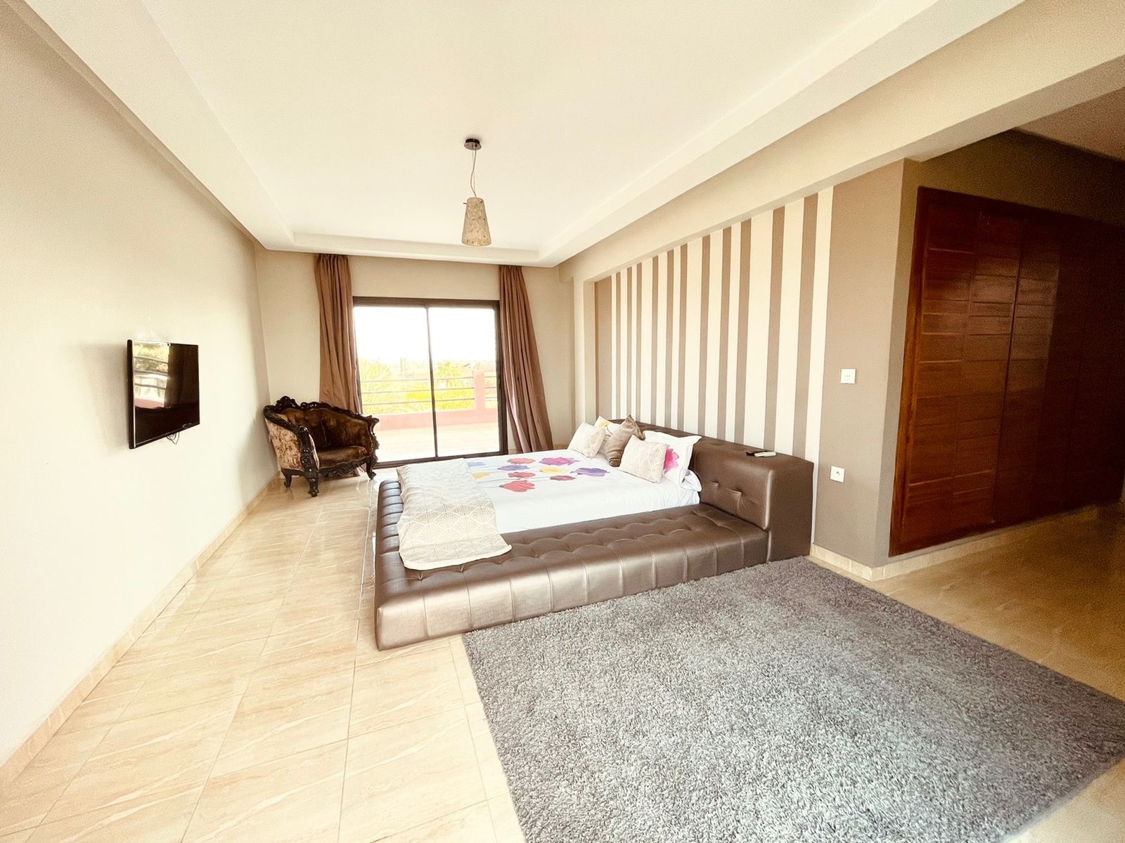 Villa contemporaine 1 Hectare Route du Barrage – 5 Suites