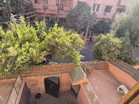 Villa beldi mitoyenne titrée, à rénover, idéal investisseur/ 300m2