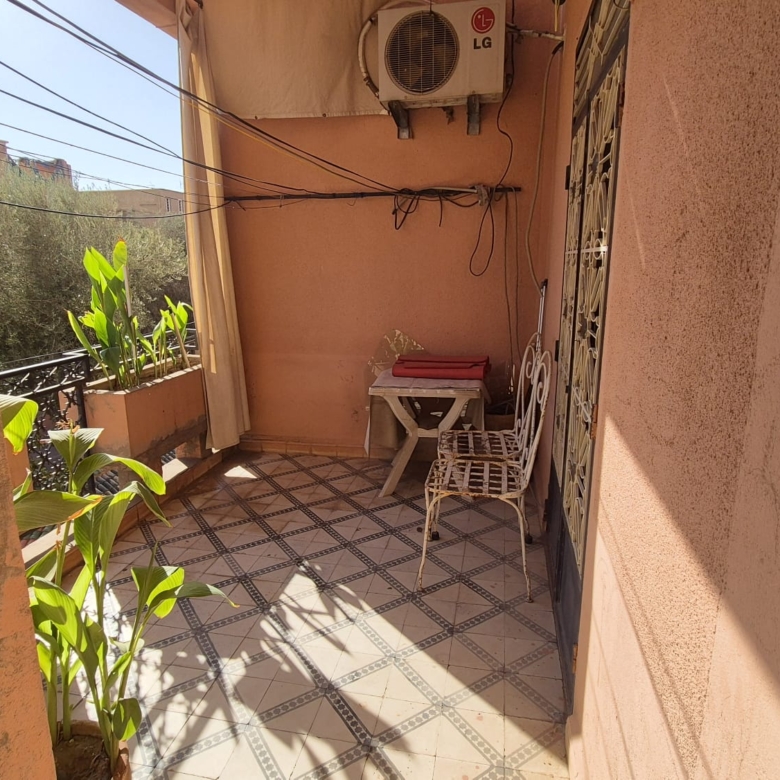 Villa beldi mitoyenne titrée, à rénover, idéal investisseur/ 300m2