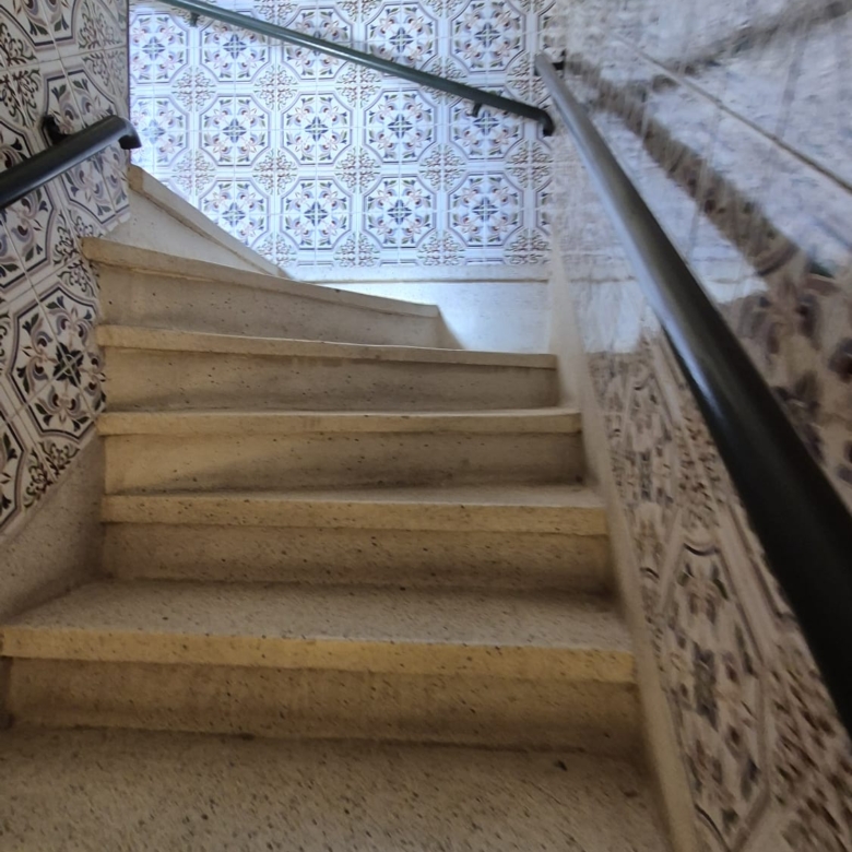 Villa beldi mitoyenne titrée, à rénover, idéal investisseur/ 300m2