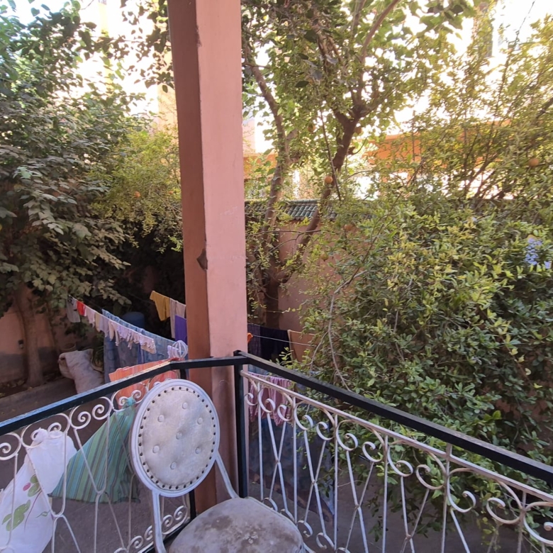 Villa beldi mitoyenne titrée, à rénover, idéal investisseur/ 300m2