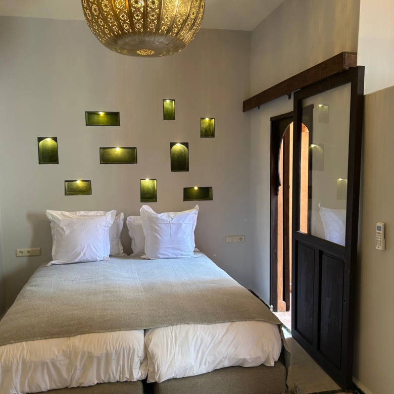 Riad titré de 160 m² au sol – Piscine chauffée – Quartier Laâgza, proche Riad Laarouss