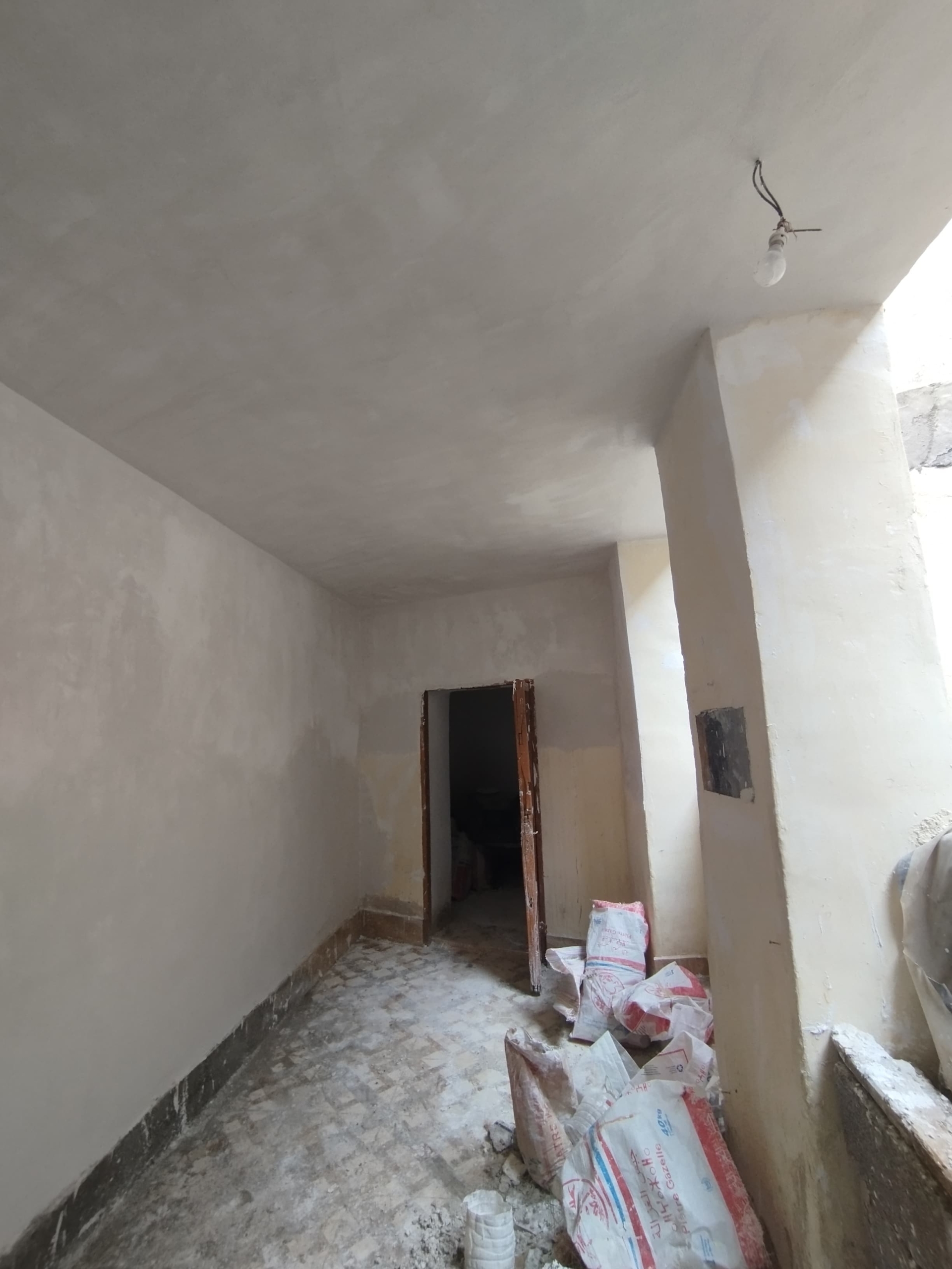 22a750b2-30f5-4afa-bb95-90c7f01fd379-PHOTO_2026_04_16_13_11_32 Riad 70m² à rénover 3 chambres – Quartier Riad Zitoun