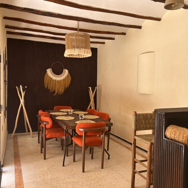 Riad titré de 160 m² au sol – Piscine chauffée – Quartier Laâgza, proche Riad Laarouss