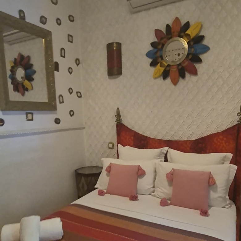 Très beau Riad avec autorisation – Riad Laarouss