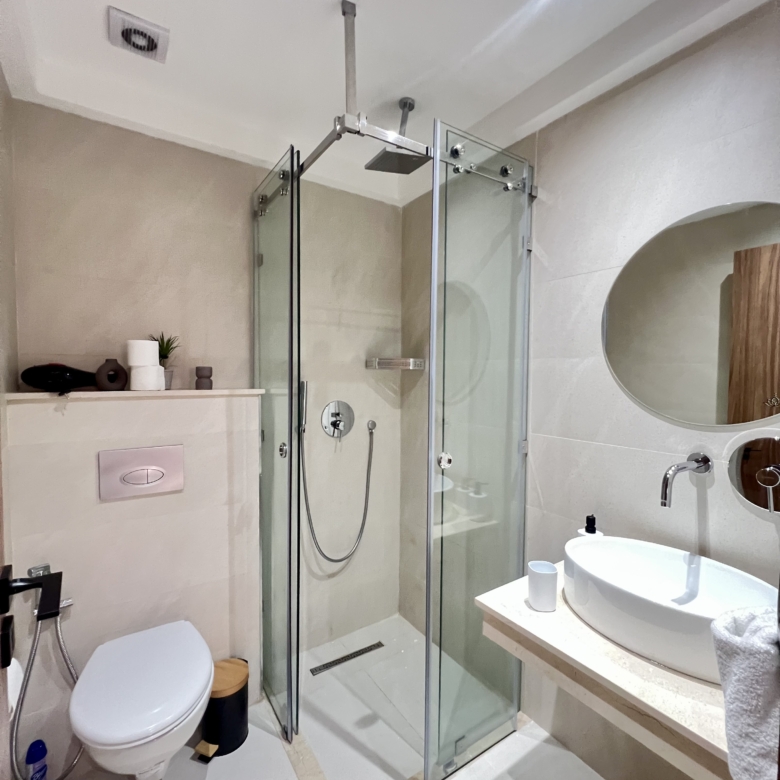 Très bel appartement, trois chambres neuf