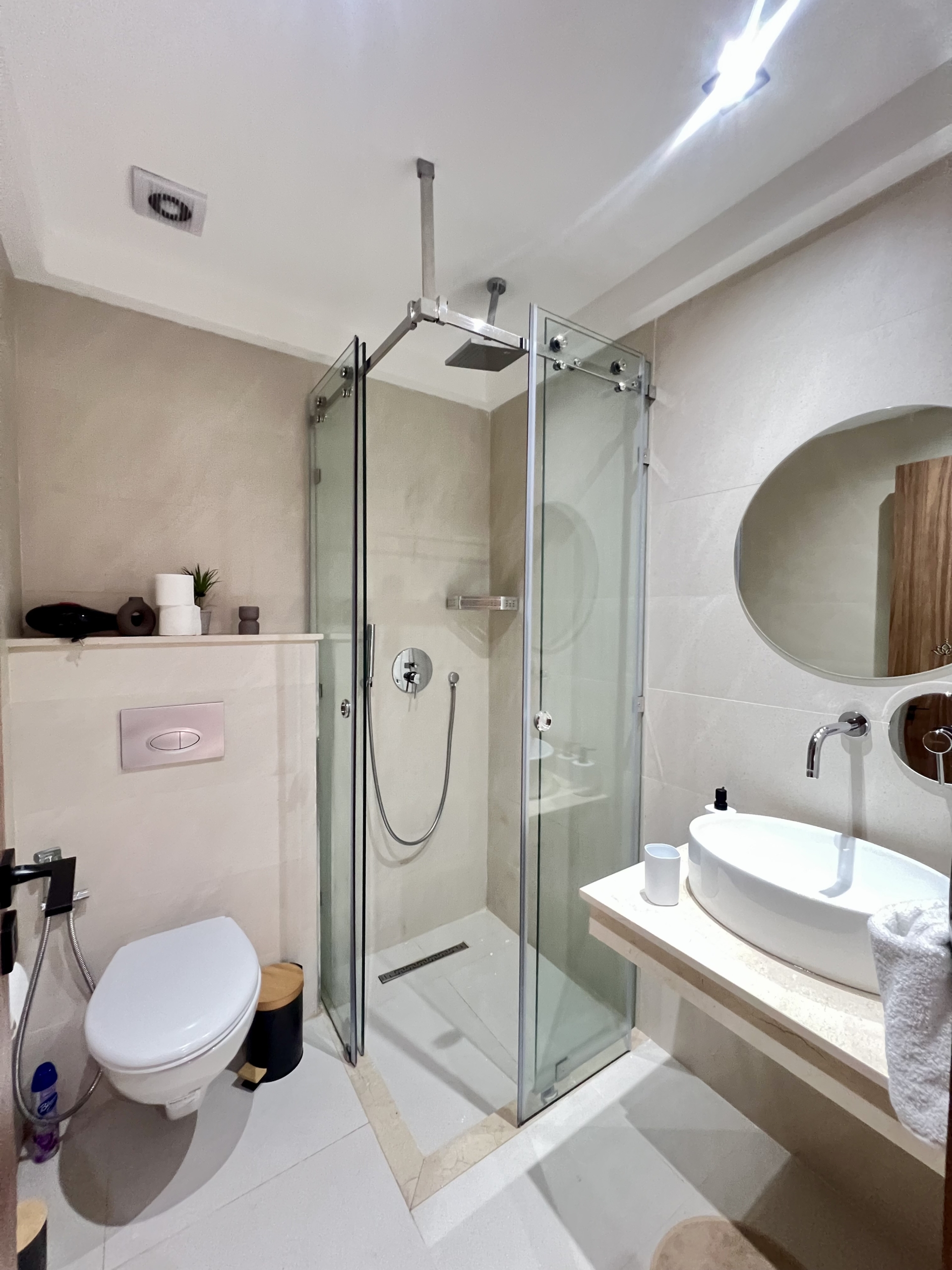 Très bel appartement, trois chambres neuf