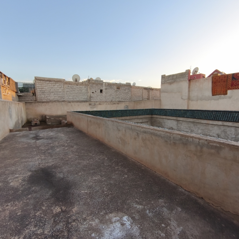 Rare ! Grand riad titré à finir sur 400m2