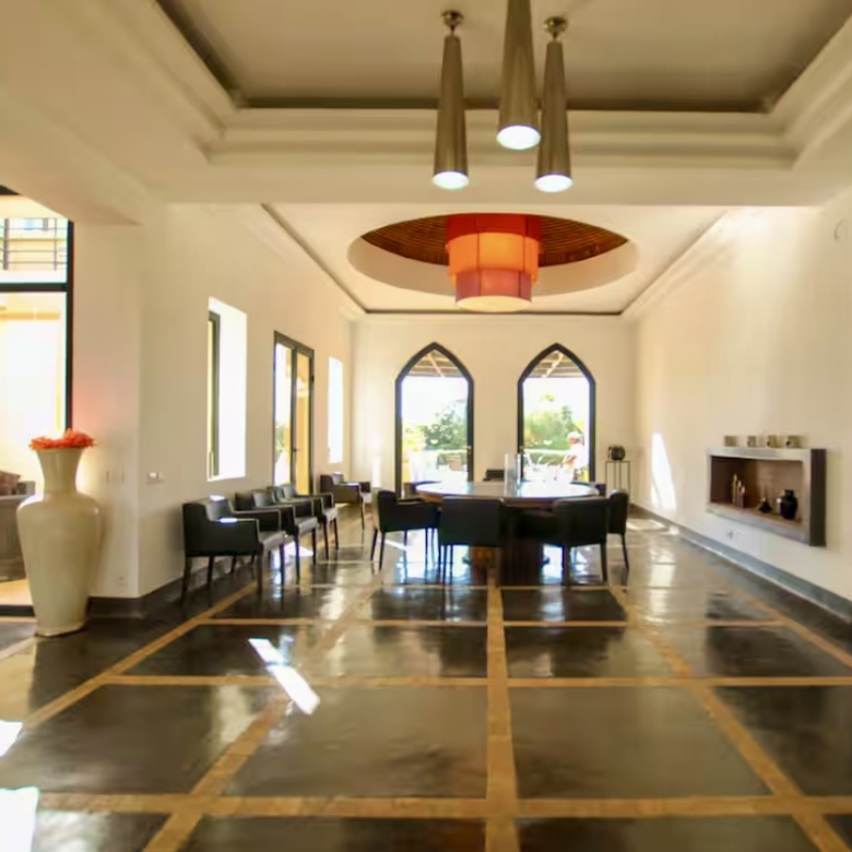 Très beau domaine de 12000 m2, villa 4 suites