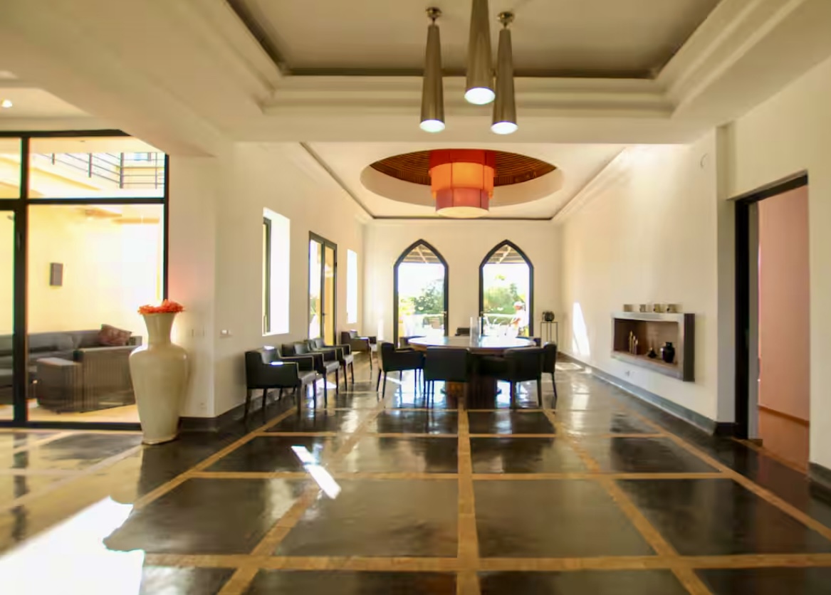 Très beau domaine de 12000 m2, villa 4 suites