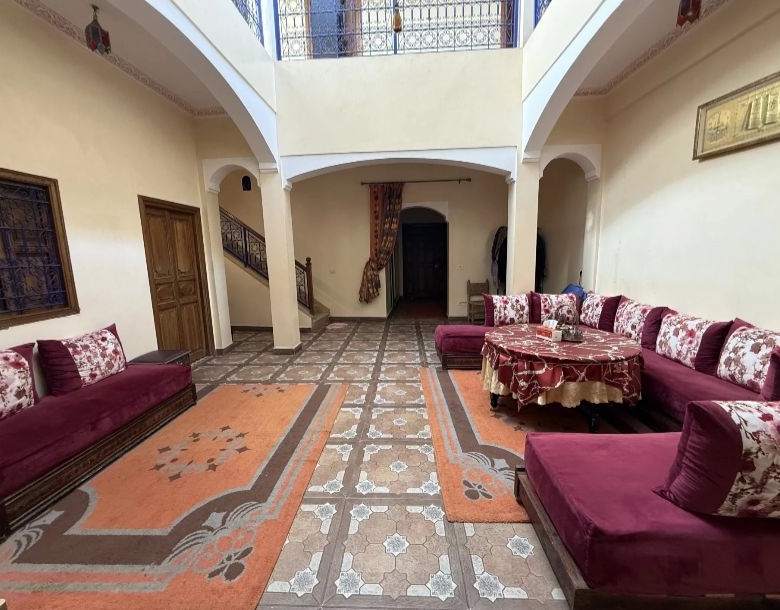 Riad 123m² Titré 5ch à rénover – Quartier Sidi Mimoun