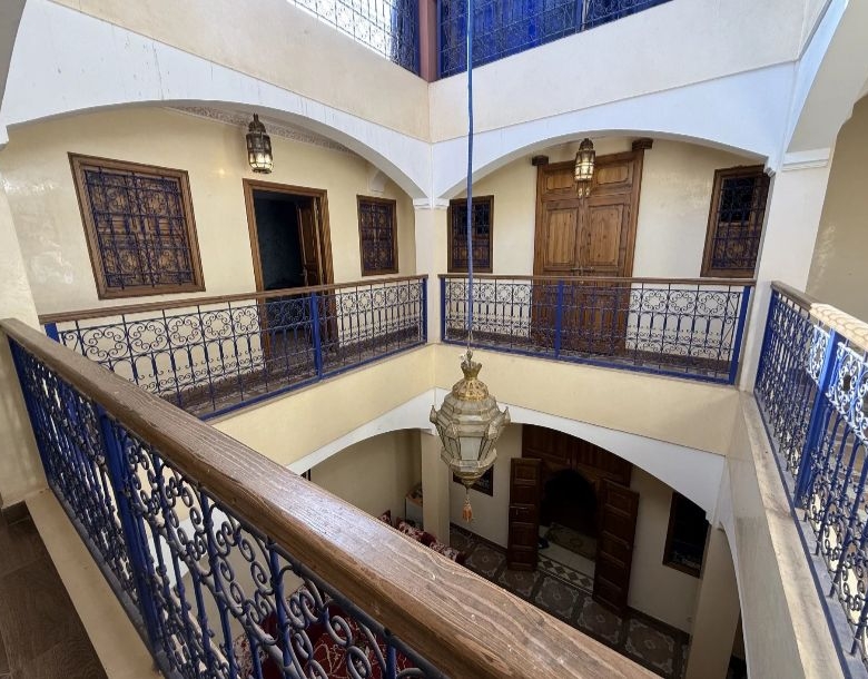 Riad 123m² Titré 5ch à rénover – Quartier Sidi Mimoun