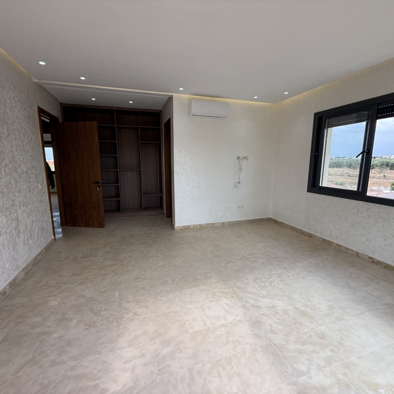 Villa contemporaine avec 4 suites & sous-sol – Akenza Villa