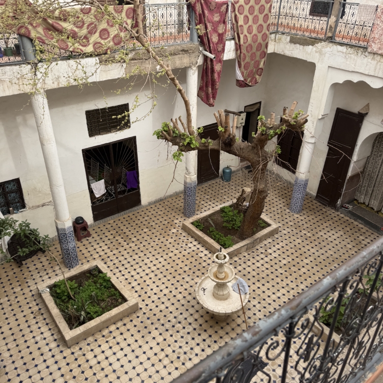 Riad Melkia 288m2 à Coté De Mosquée Bab Doukalla