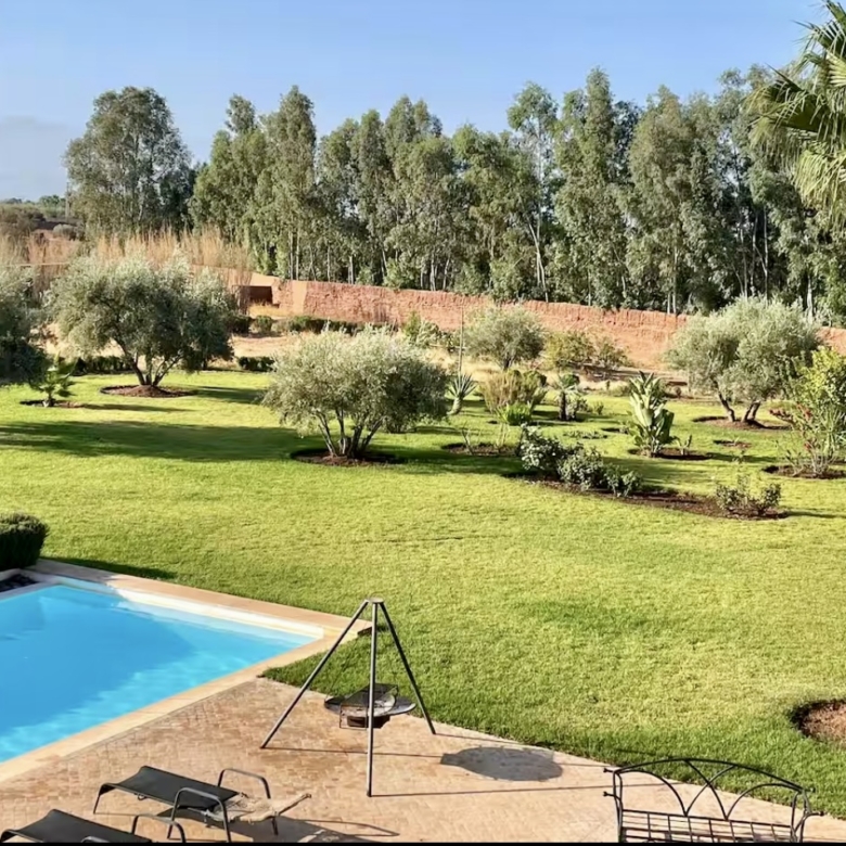 Très beau domaine de 12000 m2, villa 4 suites