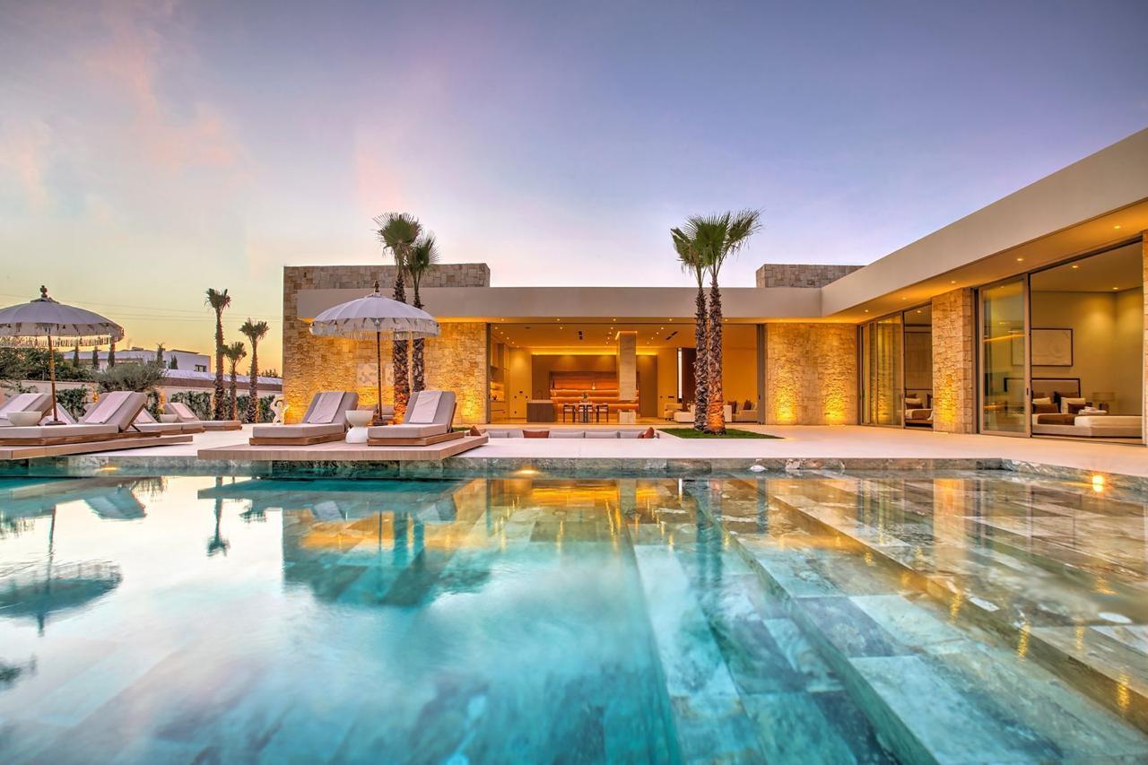 Villa luxueuse Meublée à Vendre – Route de Fès, Km 13