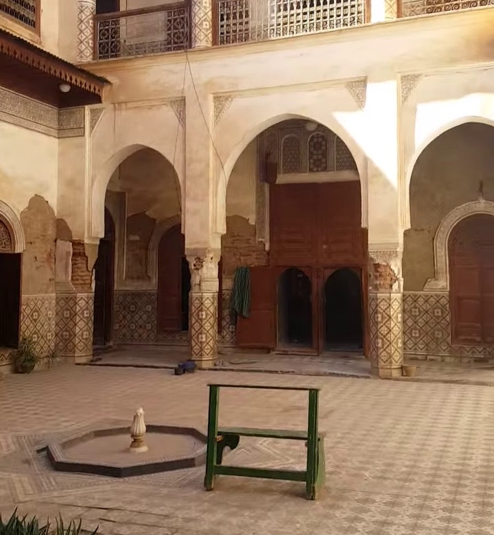 Riad 556m2 à rénover dans le quartier de Hart Essoura