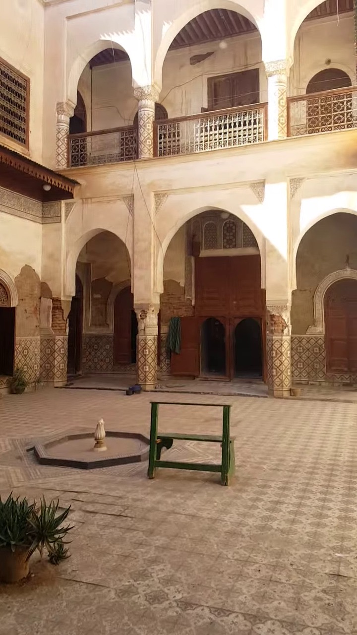 Riad 556m2 à rénover dans le quartier de Hart Essoura