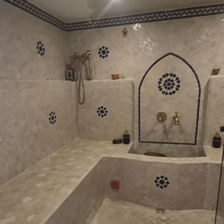 Très beau Riad avec autorisation – Riad Laarouss