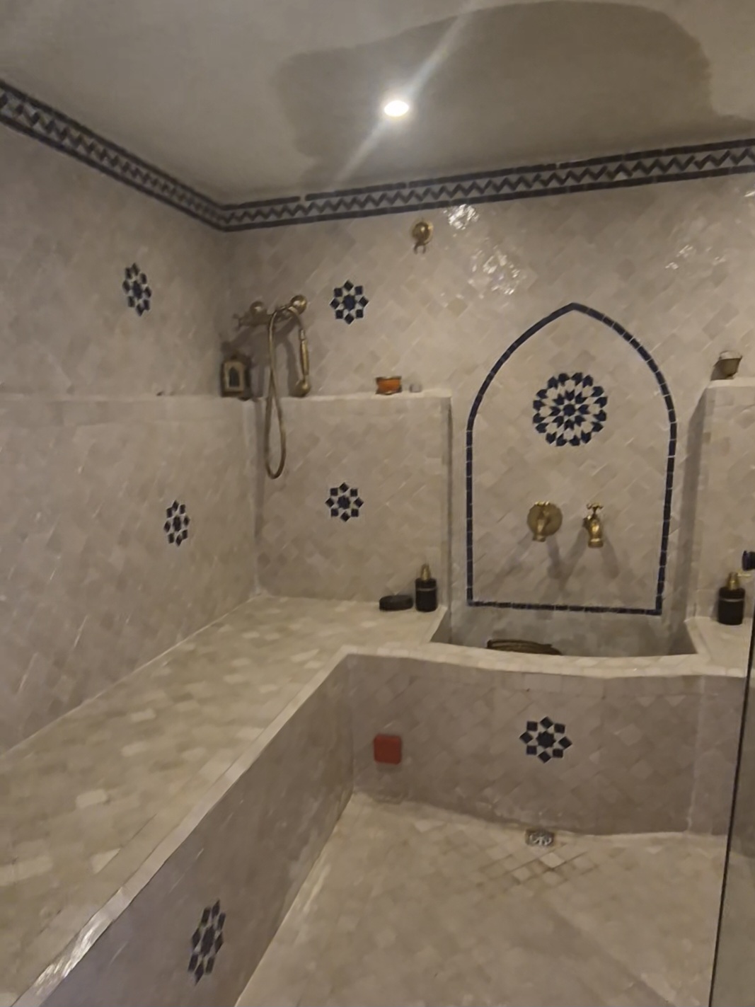 Très beau Riad avec autorisation – Riad Laarouss