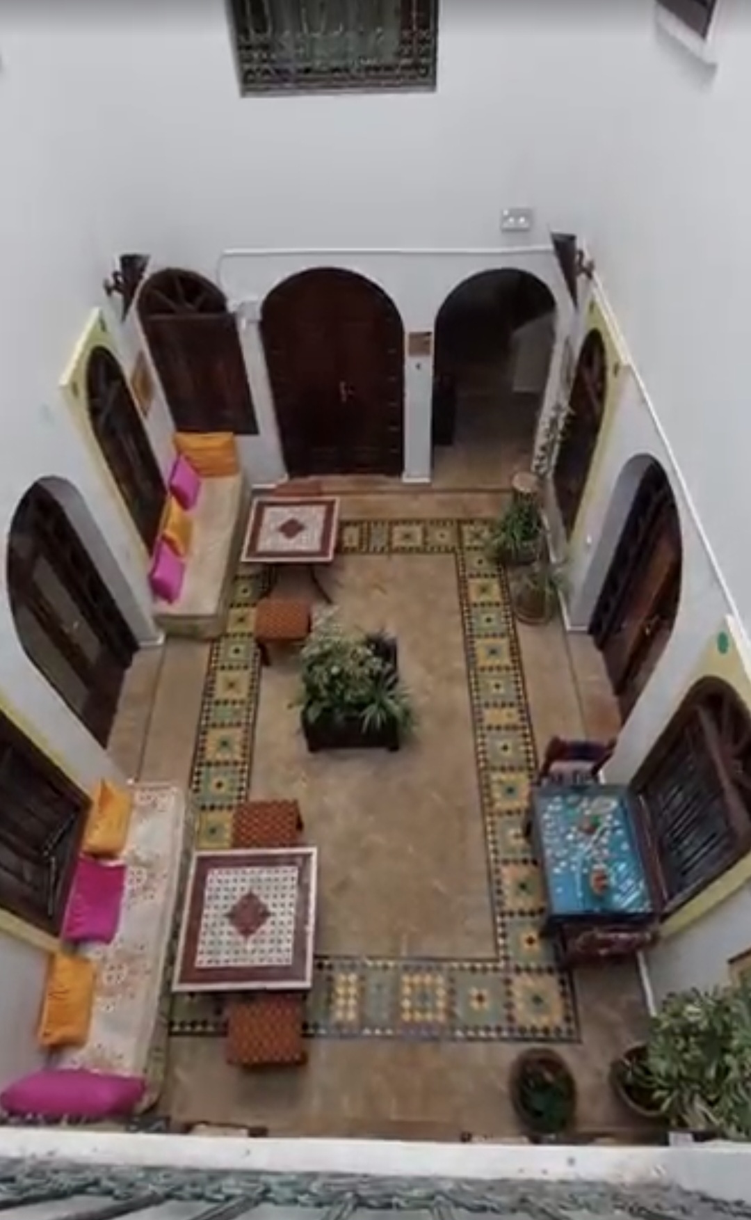 3ea5c7bc-5de2-4544-9f2e-efdc4bc03623-1000132447 Riad titré maison d’hôtes 6 chambres