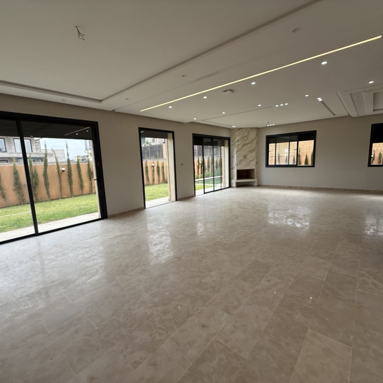 Villa contemporaine avec 4 suites & sous-sol – Akenza Villa