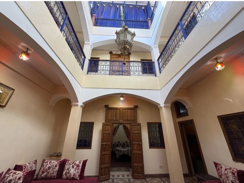 Riad 123m² Titré 5ch à rénover – Quartier Sidi Mimoun