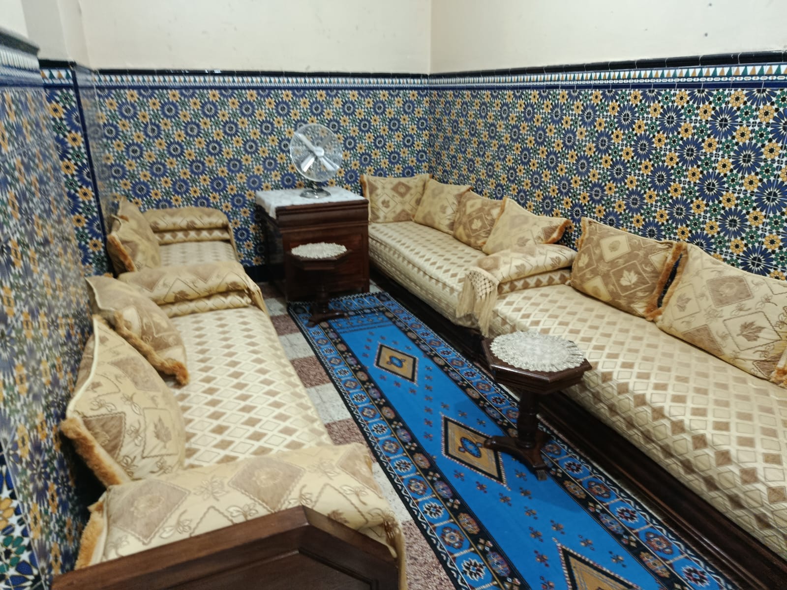 Riad 170m2 a rénové arts ghzail