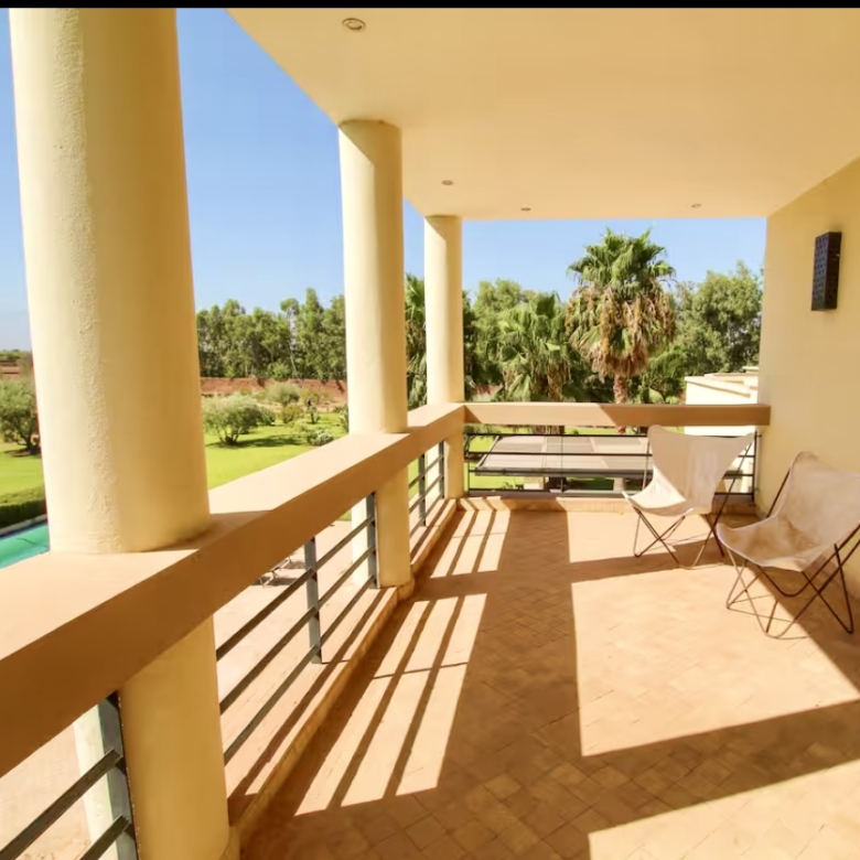 Très beau domaine de 12000 m2, villa 4 suites