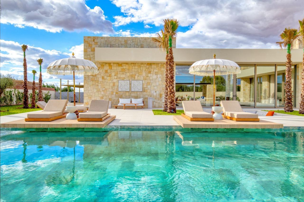 Villa luxueuse Meublée à Vendre – Route de Fès, Km 13