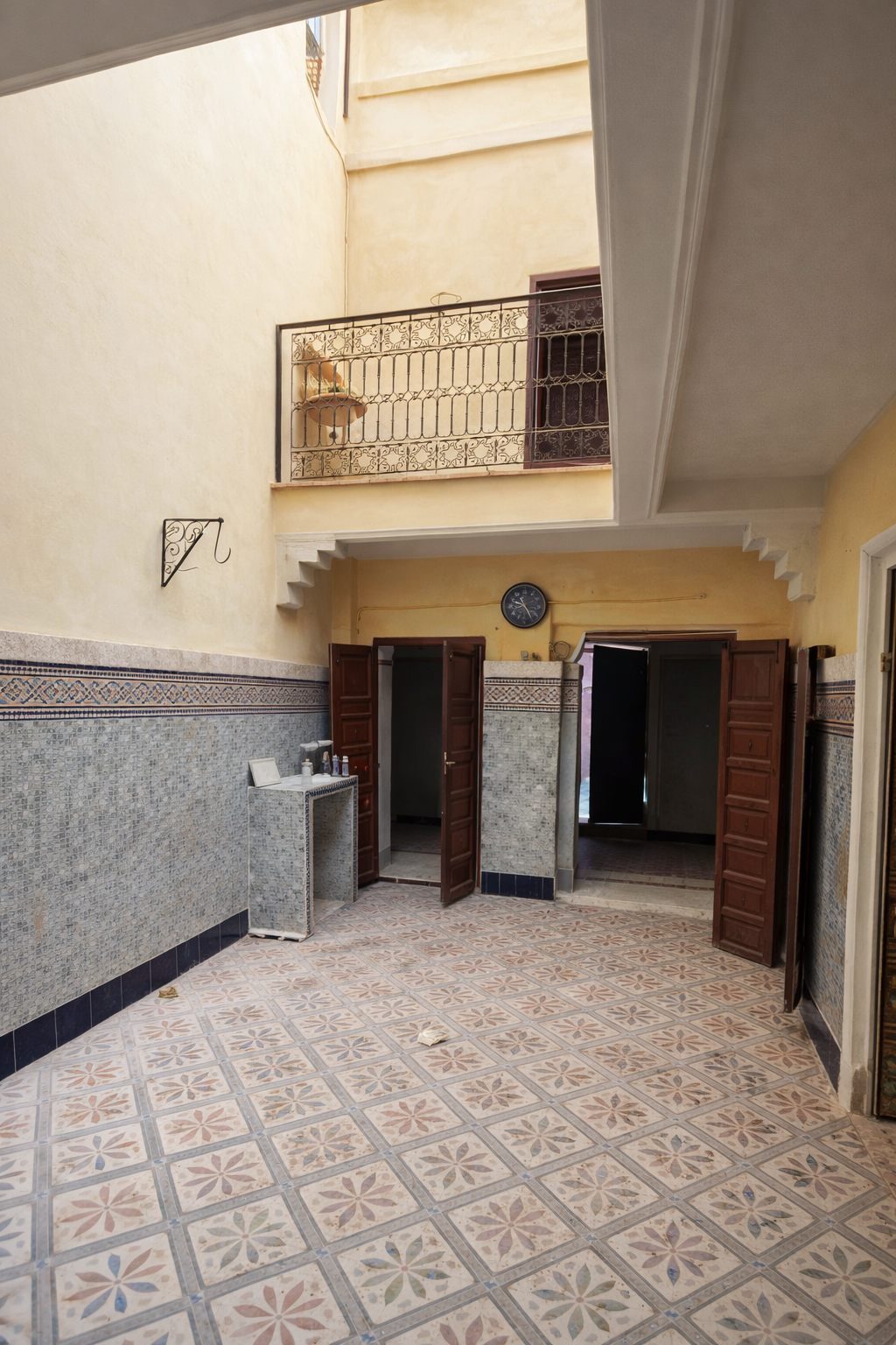 4902f35d-79db-4ec5-a338-a21cab3d8efb-1000160684 Riad 85m2 Titré à rénover – Riad Laarouss