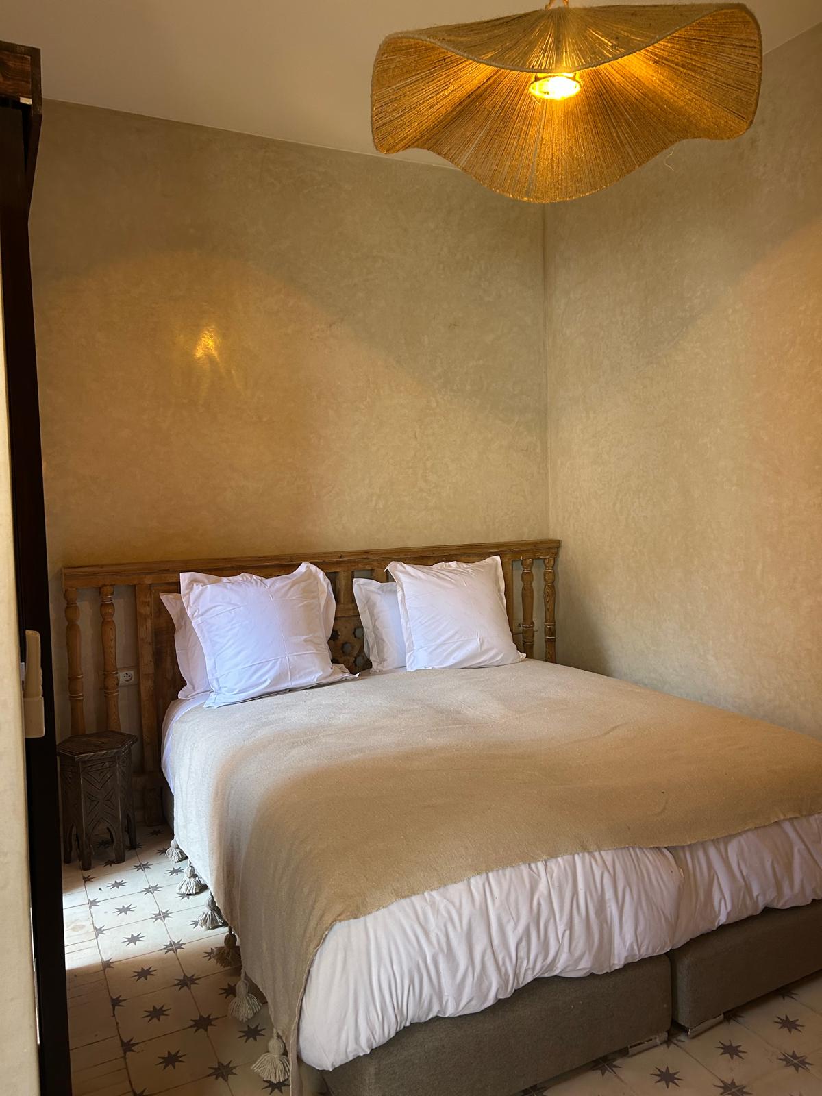 Riad titré de 160 m² au sol – Piscine chauffée – Quartier Laâgza, proche Riad Laarouss