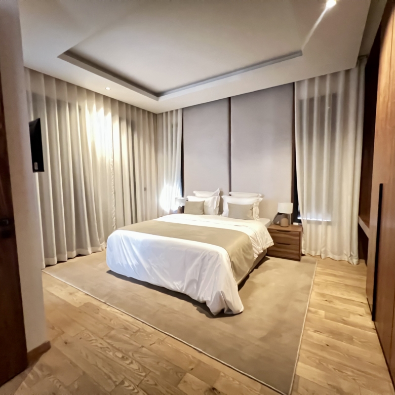 Villa 320m² 4 suites avec ascenseur Route d&rsquo;Amizmiz