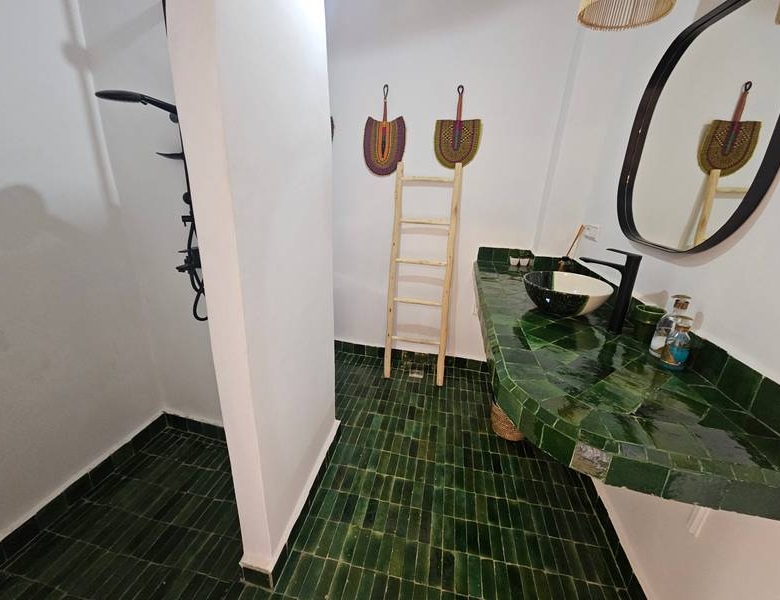 Riad rénové – 161 m² au sol – 5 chambres – Kasbah