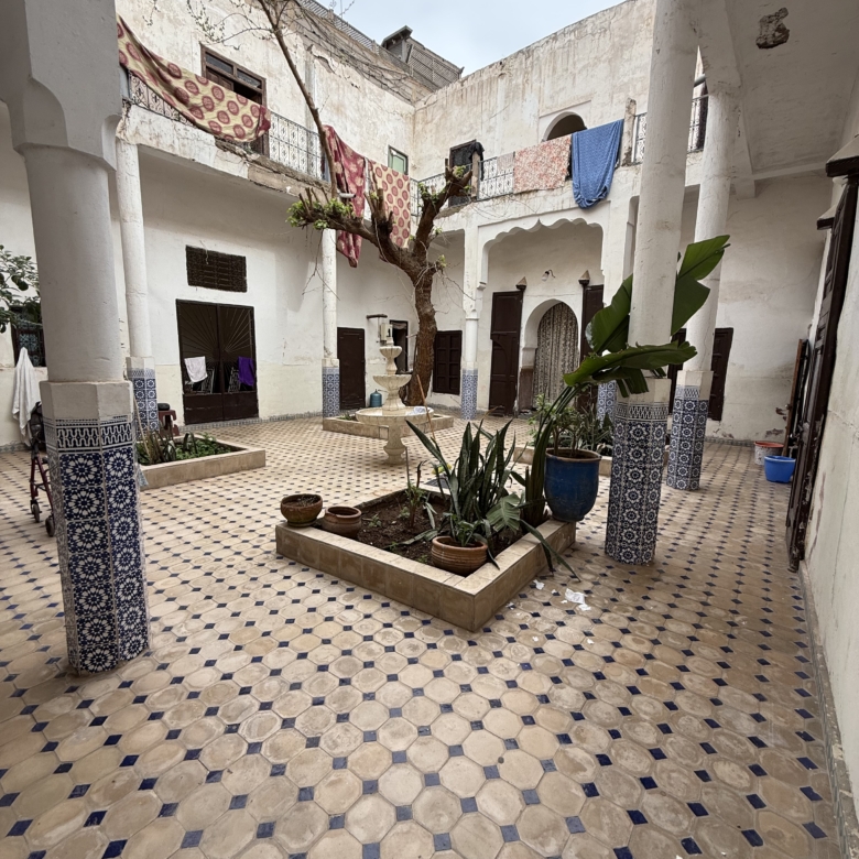 Riad Melkia 288m2 à Coté De Mosquée Bab Doukalla